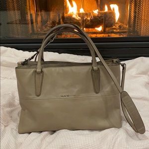 Coach handbag glove tanned leather